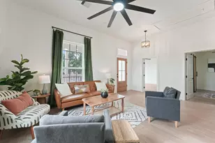 4027 Ursuline St, Galveston, TX 77550 - Photo 9