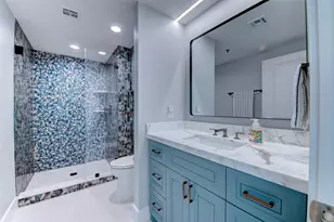 801 E Beach Dr, Galveston, TX 77550 - Photo 21