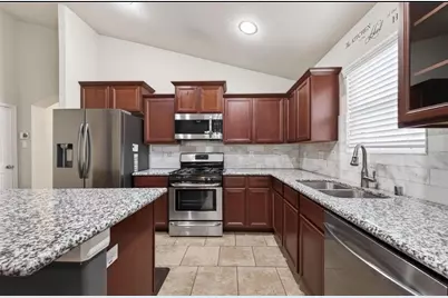 5703 Casa Martin Drive, Katy, TX 77449 - Photo 5