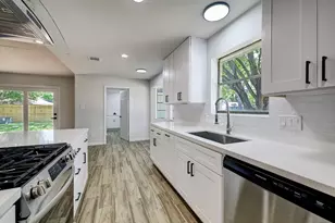9723 Galston Ln, Spring, TX 77379 - Photo 9
