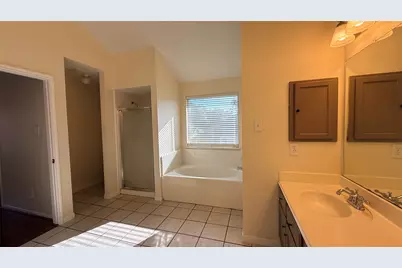 106 Crimson Bay Drive, League City, TX 77573 - Photo 19