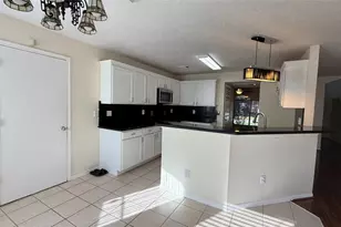 106 Crimson Bay Dr, League City, TX 77573 - Photo 9
