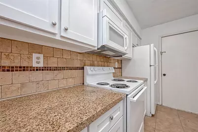 8299 Cambridge Street #1705, Houston, TX 77054 - Photo 15