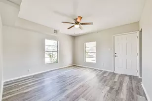 424 S Broadway St, La Porte, TX 77571 - Photo 3