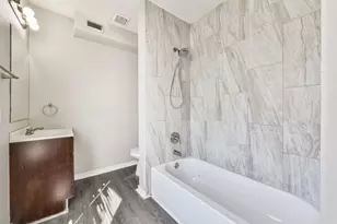 424 S Broadway St, La Porte, TX 77571 - Photo 15