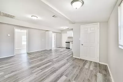 424 S Broadway Street, La Porte, TX 77571 - Photo 9