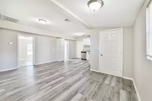 424 S Broadway St, La Porte, TX 77571 - Photo 9