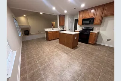 62 Drifting Shadows Ct, Conroe, TX 77385 - Photo 3