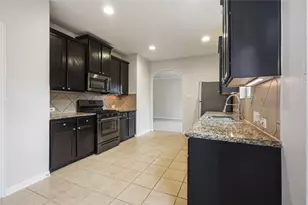 29019 Hidden Lake Ct, Magnolia, TX 77354 - Photo 5