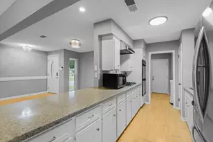 14930 Aspen Hills Dr, Houston, TX 77062 - Photo 9