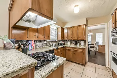 3218 Cherry Creek Drive, Missouri City, TX 77459 - Photo 7