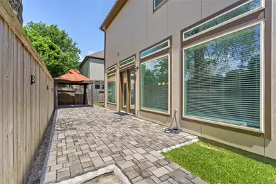 927 S Lacey Garden Loop, Houston, TX 77018 - Photo 21