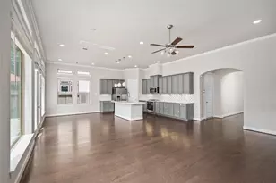 927 S Lacey Garden Loop, Houston, TX 77018 - Photo 3