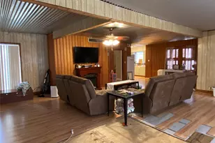 6814 Church St, Wallis, TX 77485 - Photo 11