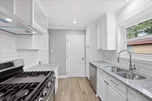 1020 Arthur St, Bridge City, TX 77611 - Photo 5