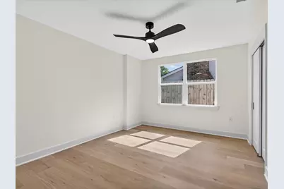 10519 Brinwood Drive, Houston, TX 77043 - Photo 33