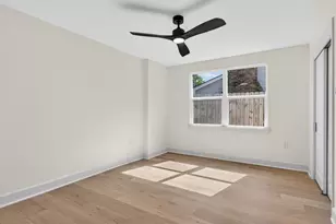 10519 Brinwood Dr, Houston, TX 77043 - Photo 37