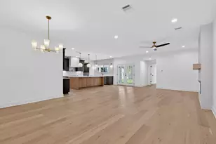 10519 Brinwood Dr, Houston, TX 77043 - Photo 11