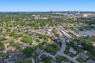 10519 Brinwood Dr, Houston, TX 77043 - Photo 41