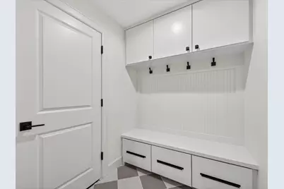 10519 Brinwood Drive, Houston, TX 77043 - Photo 17