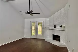 10 Greenbud Ct, The Woodlands, TX 77380 - Photo 3