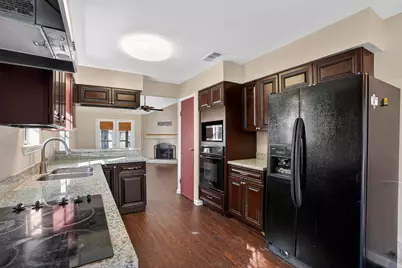 10 S Greenbud Court, The Woodlands, TX 77380 - Photo 15