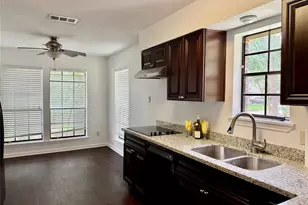 10 Greenbud Ct, The Woodlands, TX 77380 - Photo 9