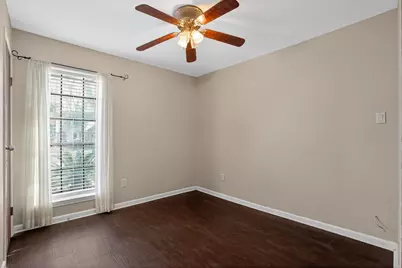 10 S Greenbud Court, The Woodlands, TX 77380 - Photo 7
