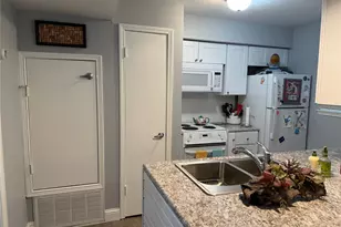 839 Wax Myrtle Ln, Houston, TX 77079 - Photo 5