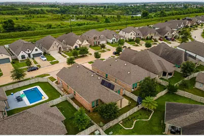 2116 Blackhawk Ridge Lane, Manvel, TX 77578 - Photo 9