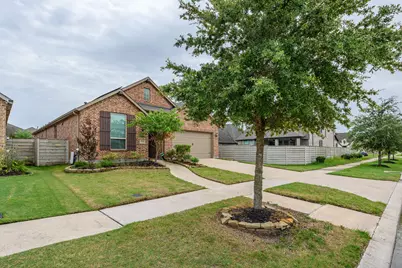 2116 Blackhawk Ridge Lane, Manvel, TX 77578 - Photo 3