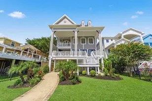 511 Bay Ave, Kemah, TX 77565 - Photo 3