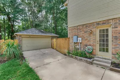 71 Breezy Point Place, The Woodlands, TX 77381 - Photo 33