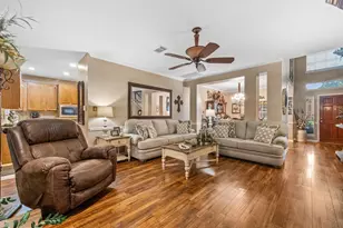 4310 Park Bend Dr, Baytown, TX 77521 - Photo 5