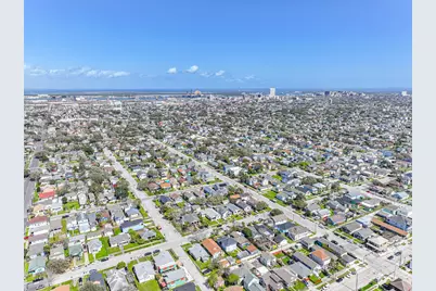 3519 Avenue R 1/2, Galveston, TX 77550 - Photo 43