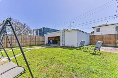 3519 Avenue R 1/2, Galveston, TX 77550 - Photo 37