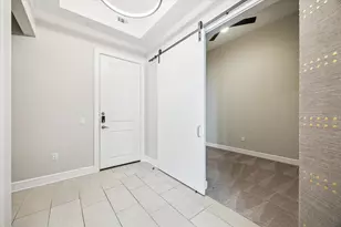 9757 Katy Freeway, Houston, TX 77024 - Photo 11