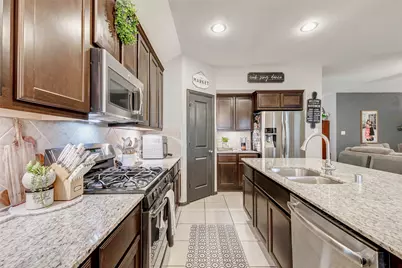 8319 Silent Deep Drive, Rosenberg, TX 77469 - Photo 11