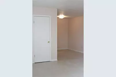221 Peach Street Street, Luling, TX 78648 - Photo 5