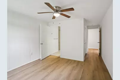 906 South Road, Baytown, TX 77521 - Photo 9