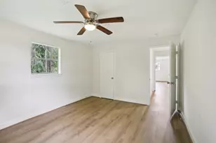 906 S Rd, Baytown, TX 77521 - Photo 15