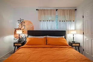 5918 Lattimer Dr, Houston, TX 77035 - Photo 17