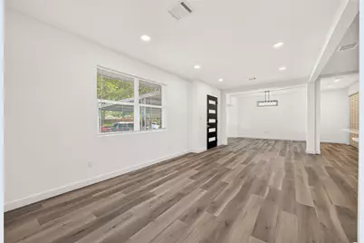 3107 Sunnydale Drive, Houston, TX 77051 - Photo 3