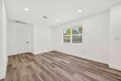 3107 Sunnydale Drive, Houston, TX 77051 - Photo 5