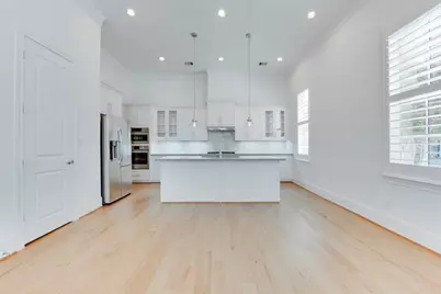 8736 Oak Kolbe Lane, Houston, TX 77080 - Photo 9