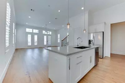 8736 Oak Kolbe Lane, Houston, TX 77080 - Photo 13
