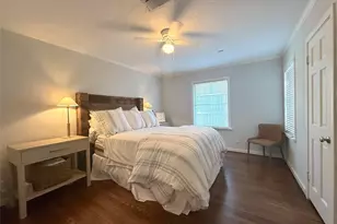 1434 Glourie Dr, Houston, TX 77055 - Photo 9