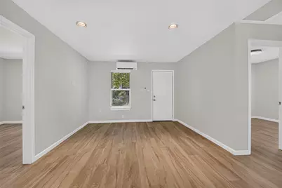 908 1/2 Jewett Street, Houston, TX 77009 - Photo 5