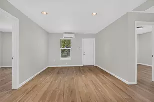 908 1/2 Jewett St, Houston, TX 77009 - Photo 5