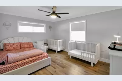 6111 Shadow Crest Street, Houston, TX 77074 - Photo 11
